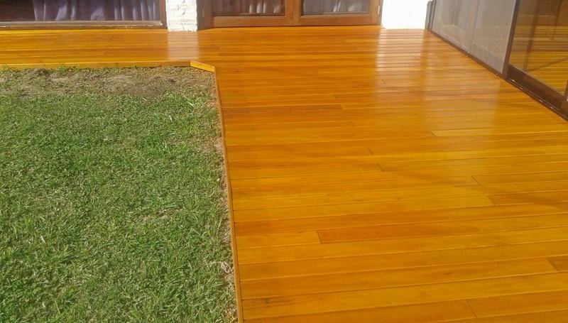 Deck de madera, obra terminada