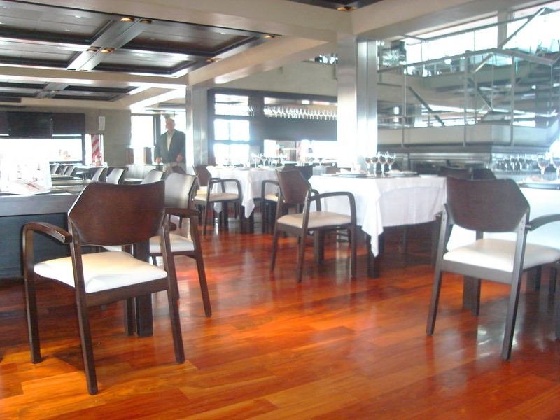 Piso de madera maciza, detalle de vetas
