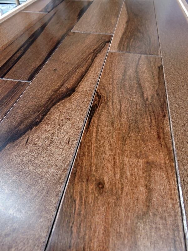 Piso prefinished Guayubira suede